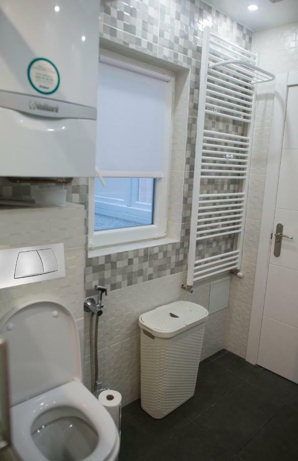 Camp Nou, Europa Fira - Modern Two-Bedroom Apartment With Heating L'Hospitalet de Llobregat Luaran gambar